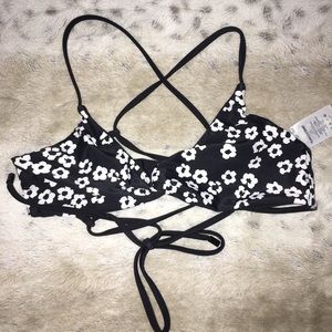 Black & white bikini top
